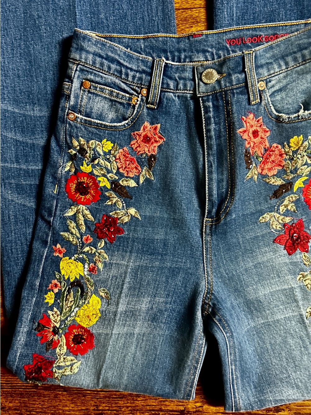 Alice + Olivia ~ Size 27 ~ Blue Denim W/ Multi-Colors Embroidery Floral Jeans - Picture 14 of 16